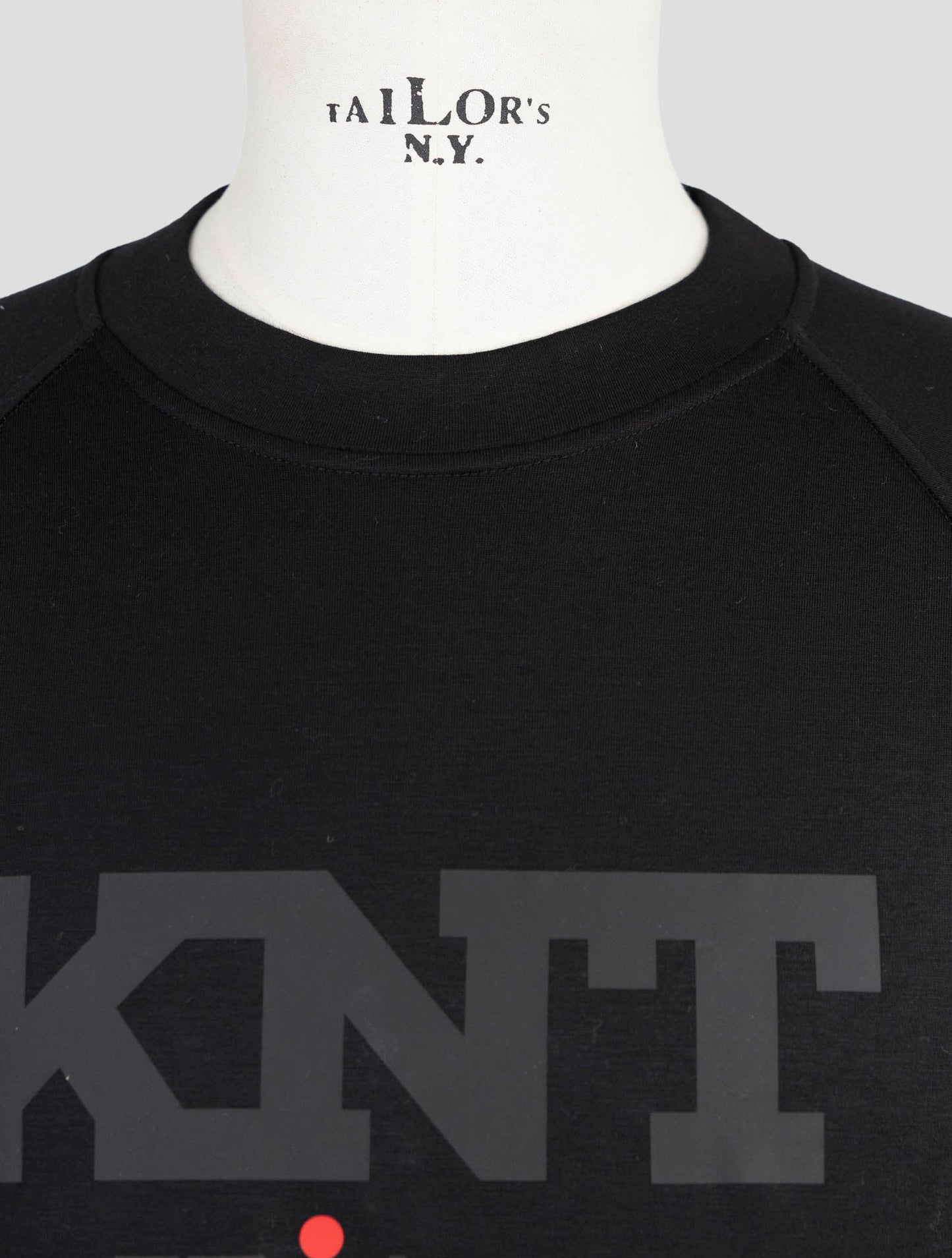 Kiton Knt Black Viscose Ea Sweater Crewneck