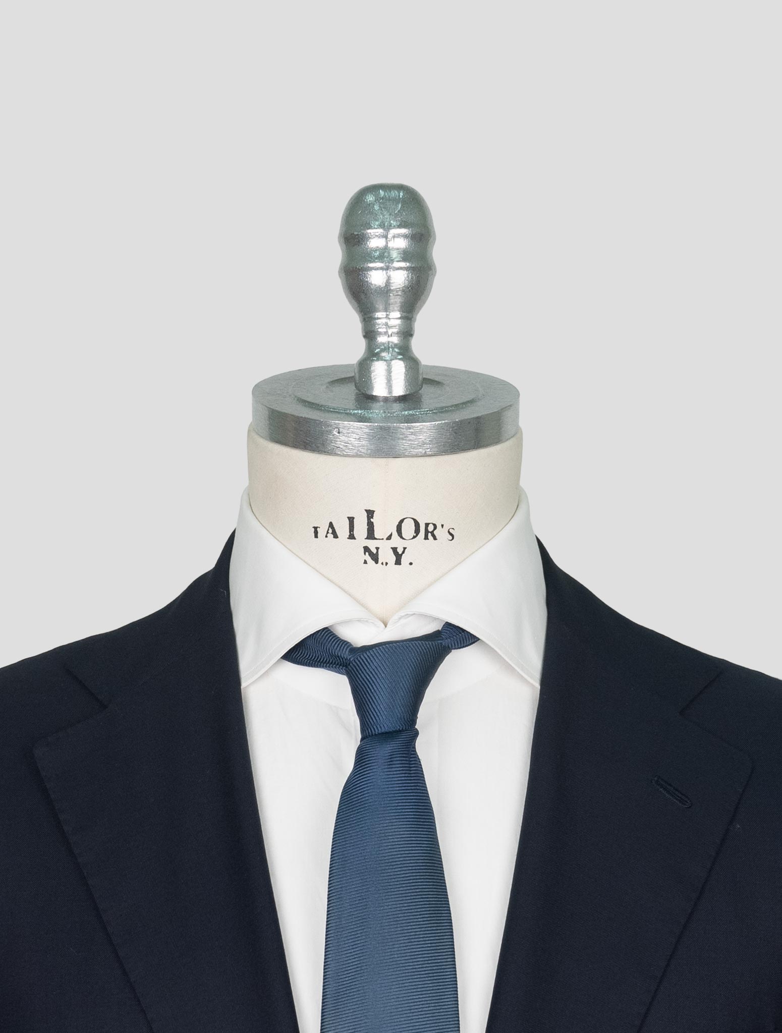 Kiton Blue Virgin Wool 14 Micron Suit